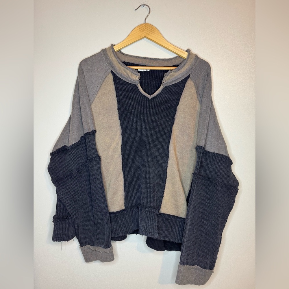 POL‎ Waffle Knit Colorblock Top Oversized Raw Seam Large